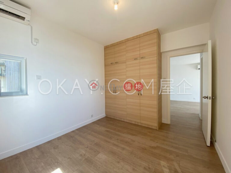 Nicely kept 2 bedroom with balcony & parking | Rental