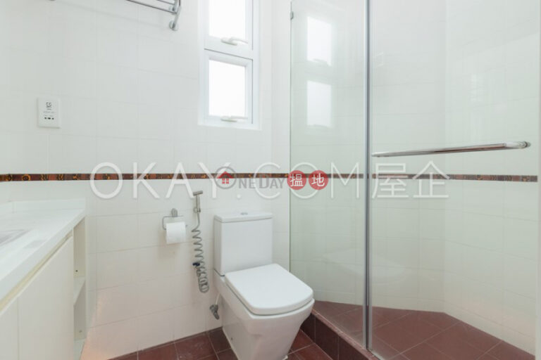 Luxurious 3 bedroom with terrace & parking | Rental