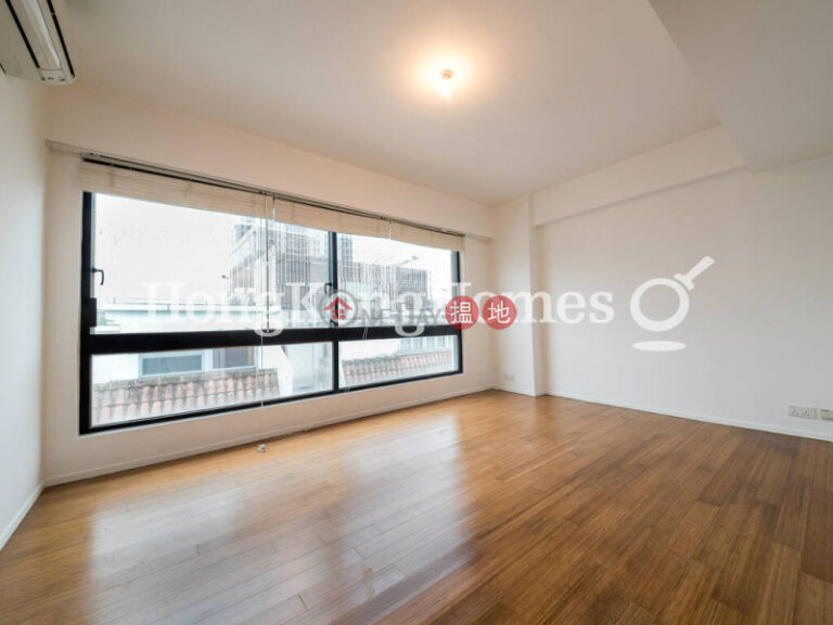 3 Bedroom Family Unit at Aqua 33 | For Sale