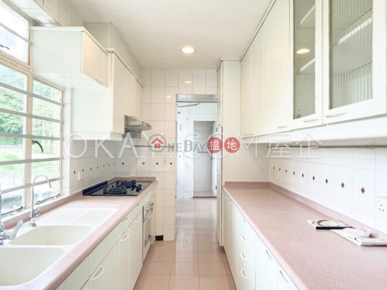 Efficient 4 bedroom with balcony & parking | For Sale
