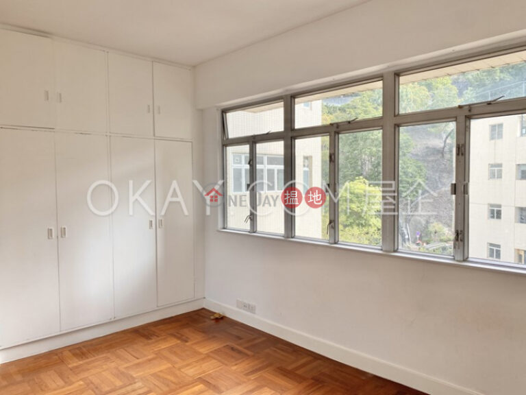 Efficient 4 bedroom with sea views, balcony | Rental