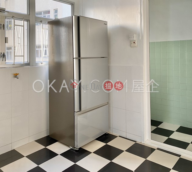 Efficient 4 bedroom with sea views, balcony | Rental