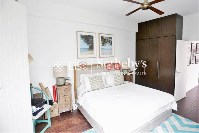 Property for Rent at Albany Court with 3 Bedrooms