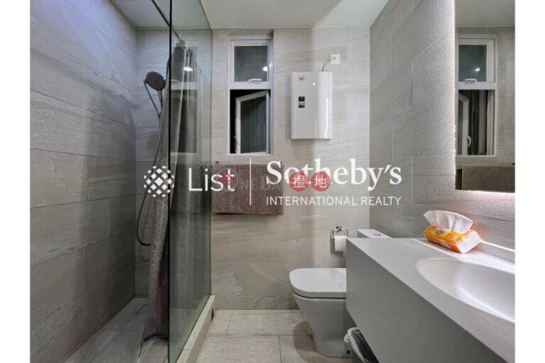 Property for Rent at Bayview Court with 2 Bedrooms