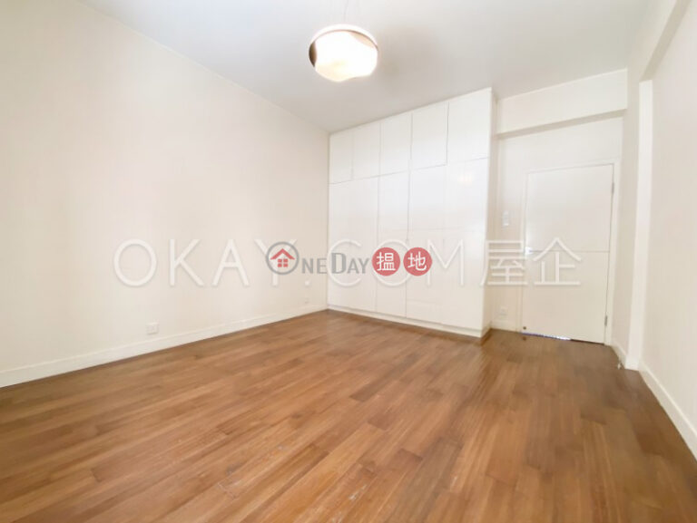 Efficient 3 bedroom with balcony | For Sale