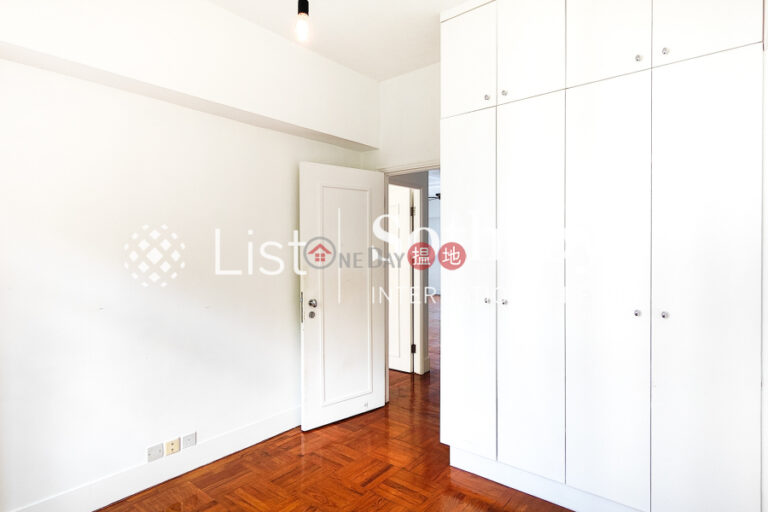 Property for Sale at POKFULAM COURT, 94Pok Fu Lam Road with 3 Bedrooms