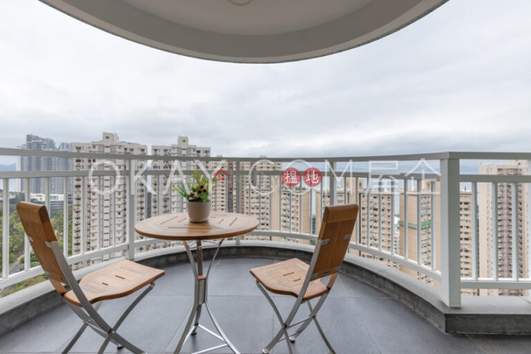 Efficient 3 bedroom with sea views, balcony | For Sale