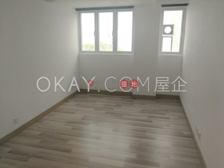 Beautiful 3 bedroom with balcony & parking | Rental