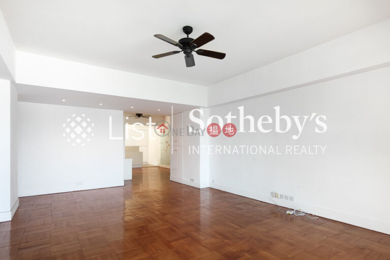 Property for Sale at POKFULAM COURT, 94Pok Fu Lam Road with 3 Bedrooms