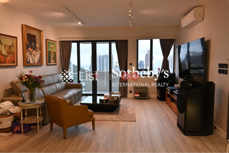 Property for Sale at Fulham Garden with 3 Bedrooms