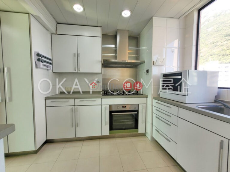 Rare 3 bedroom with parking | Rental