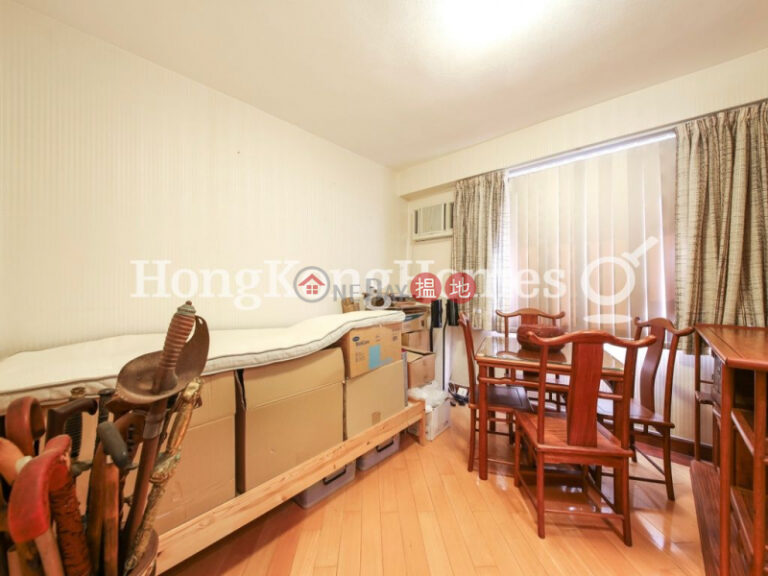 3 Bedroom Family Unit for Rent at Block 16-18 Baguio Villa, President Tower