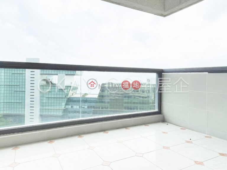 Efficient 4 bedroom with balcony & parking | Rental