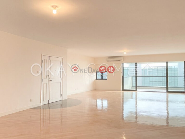 Efficient 4 bedroom with balcony & parking | Rental