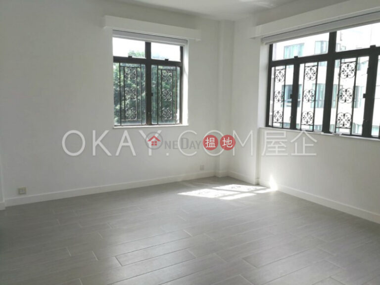 Efficient 3 bedroom with sea views & parking | Rental