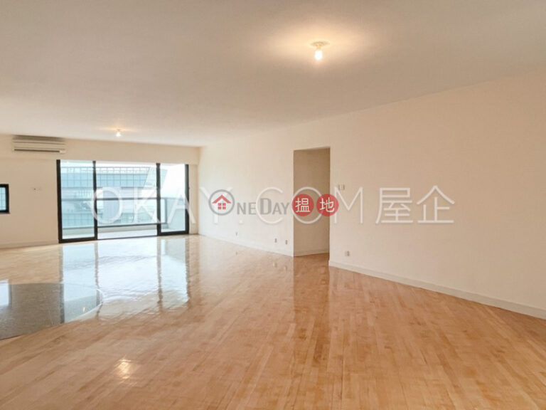 Efficient 4 bedroom with balcony & parking | Rental