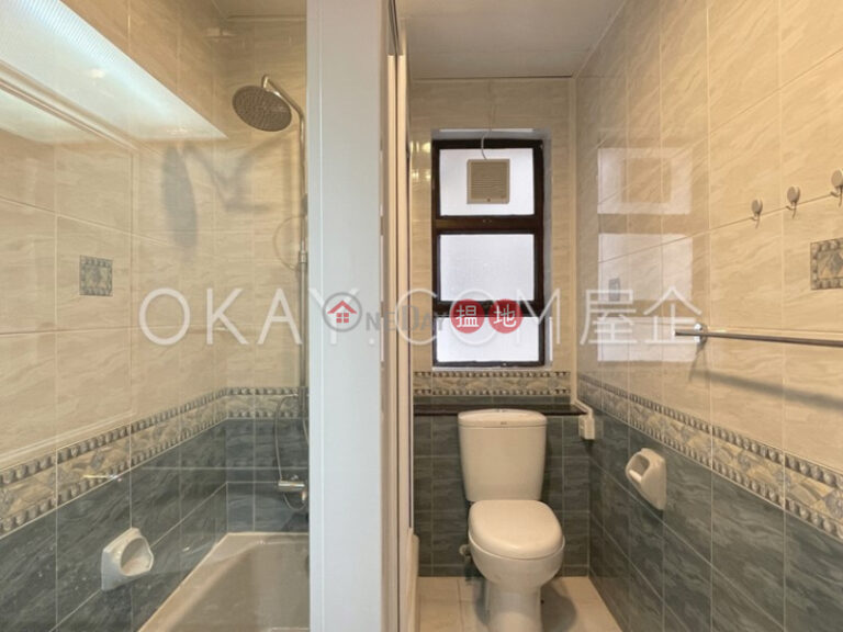 Efficient 4 bedroom with balcony & parking | Rental