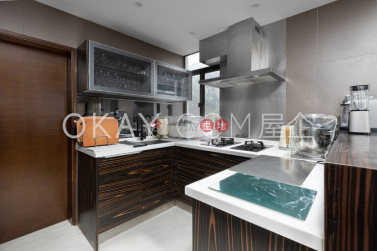 Efficient 3 bedroom with balcony & parking | Rental