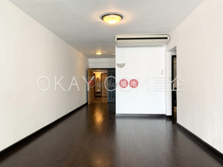 Stylish 3 bedroom with balcony & parking | Rental