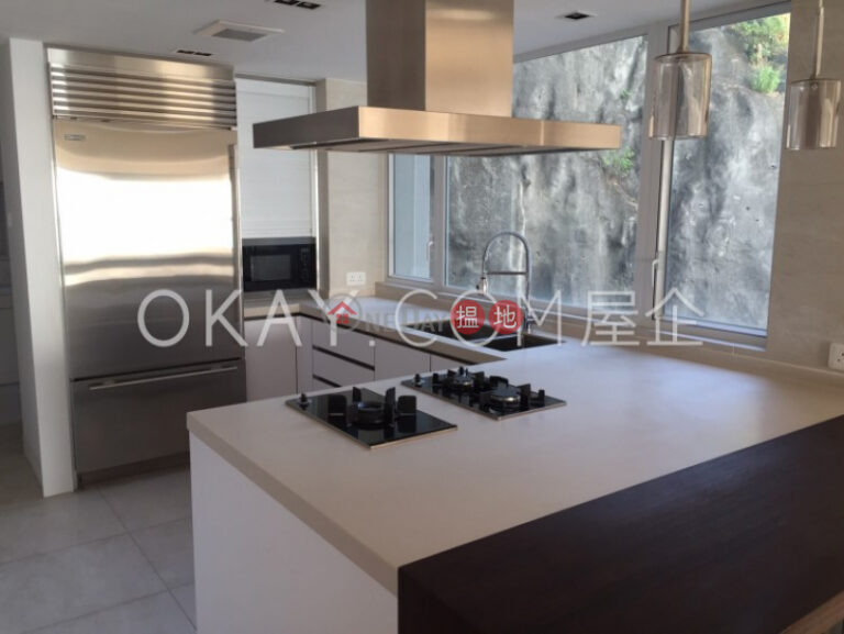 Efficient 3 bedroom with sea views, balcony | Rental