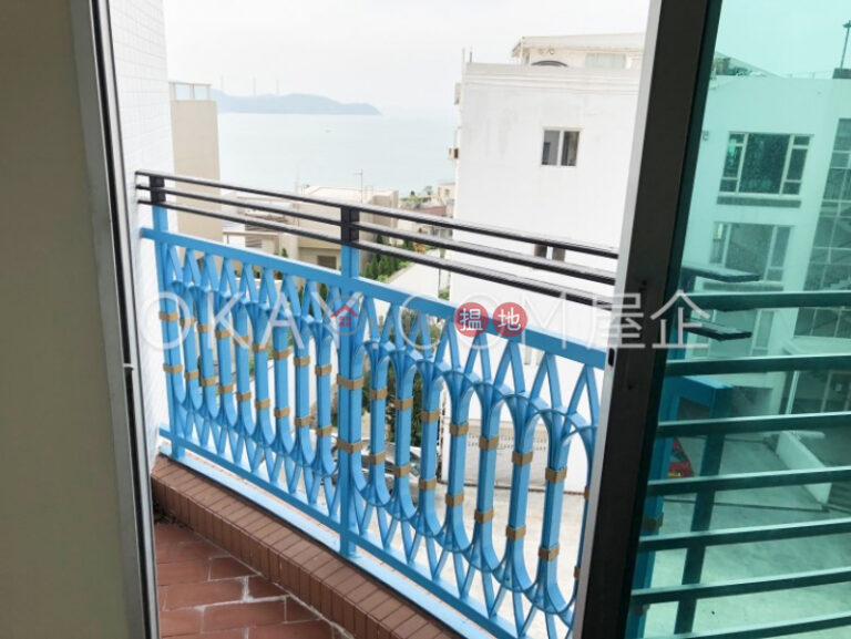Tasteful 3 bedroom with sea views, balcony | Rental