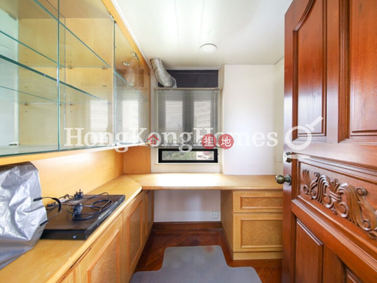 3 Bedroom Family Unit for Rent at Block 16-18 Baguio Villa, President Tower