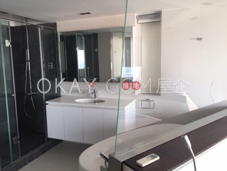 Efficient 3 bedroom with sea views, balcony | Rental