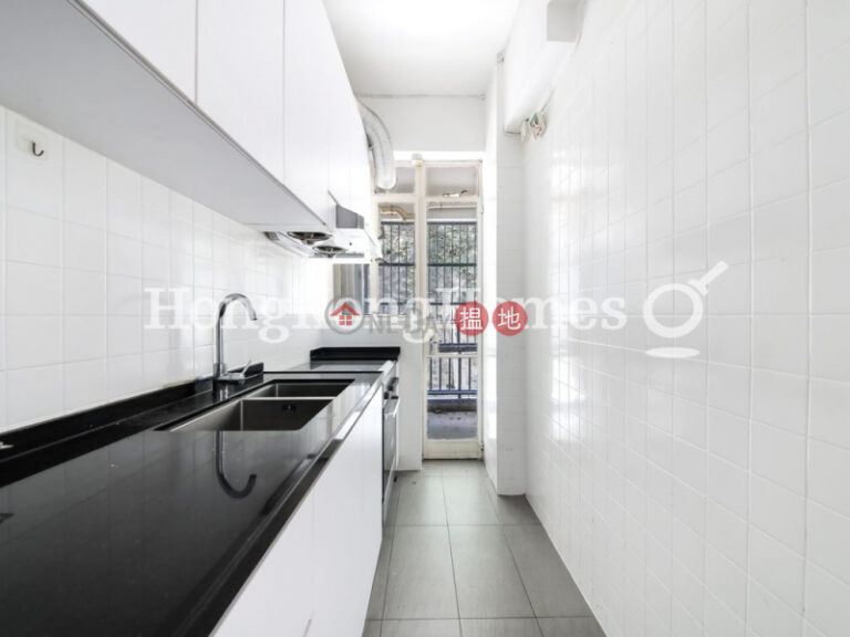 3 Bedroom Family Unit for Rent at Dor Fook Mansion
