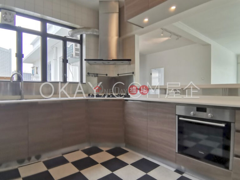 Nicely kept 3 bed on high floor with balcony & parking | Rental