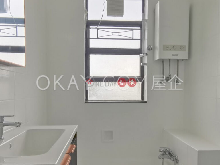 Nicely kept 3 bed on high floor with balcony & parking | Rental