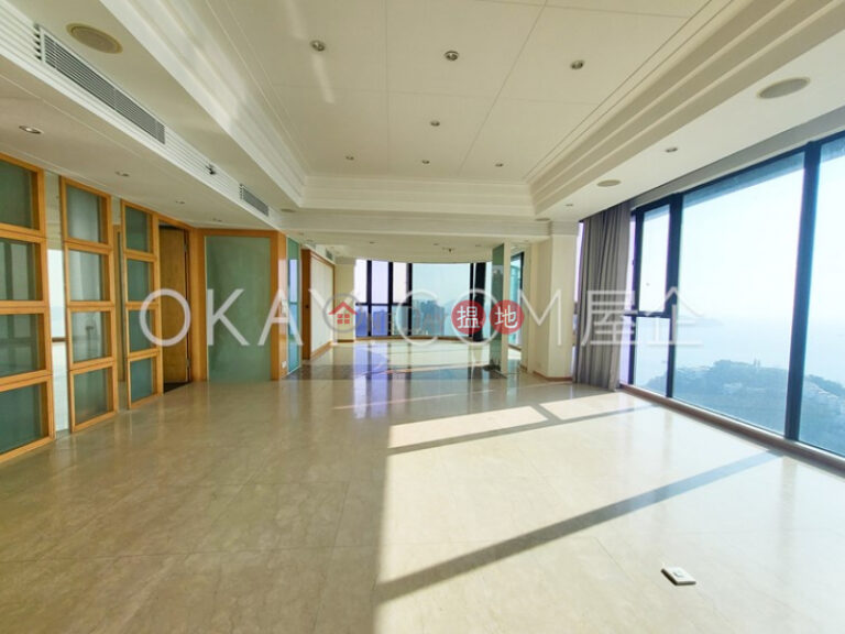 Rare 3 bedroom with parking | Rental