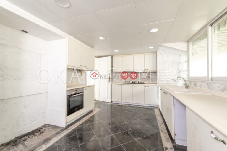 Unique 3 bedroom with balcony | Rental