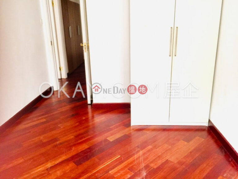 Stylish 4 bedroom with sea views, rooftop & balcony | Rental