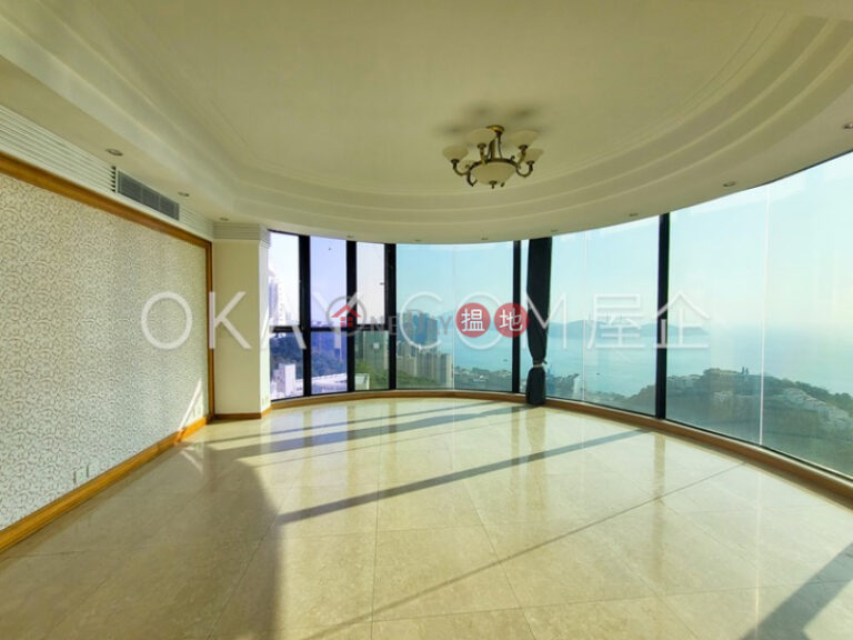 Rare 3 bedroom with parking | Rental