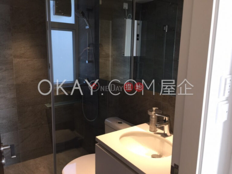 Efficient 3 bedroom with sea views, balcony | Rental