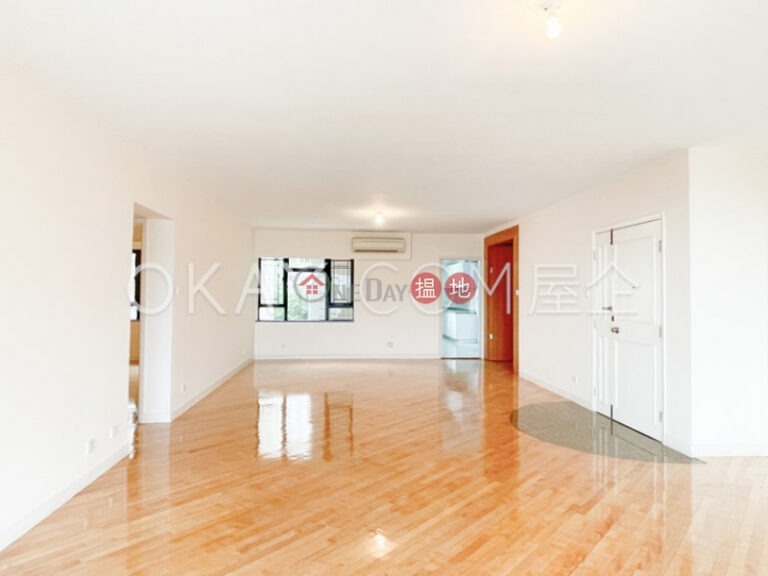 Efficient 4 bedroom with balcony & parking | Rental