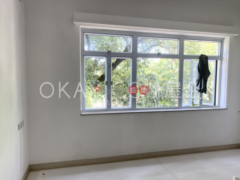 Efficient 3 bedroom with terrace & parking | Rental