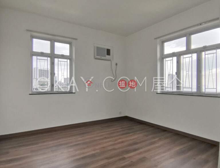 Nicely kept 3 bed on high floor with balcony & parking | Rental