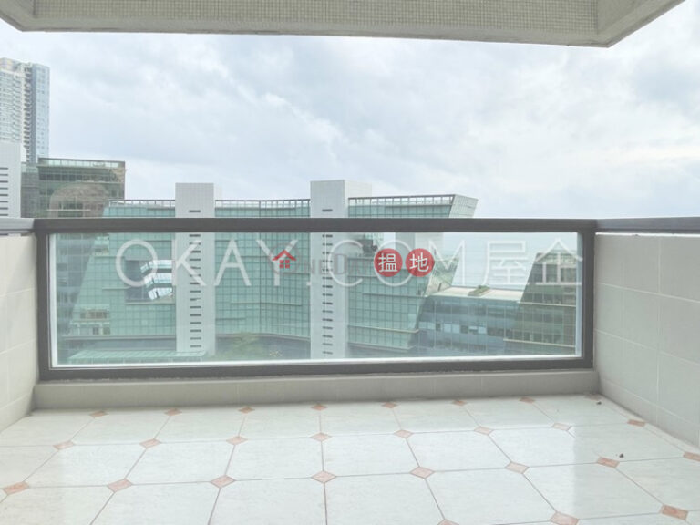 Efficient 4 bedroom with balcony & parking | Rental