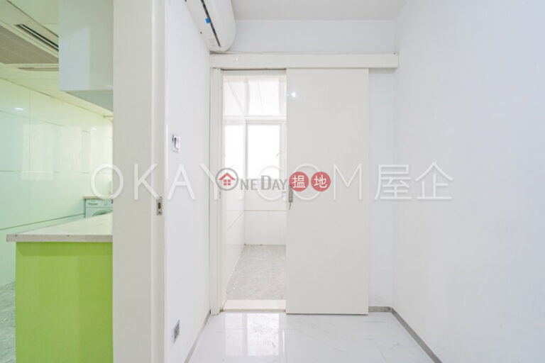 Tasteful 3 bedroom on high floor with rooftop | Rental