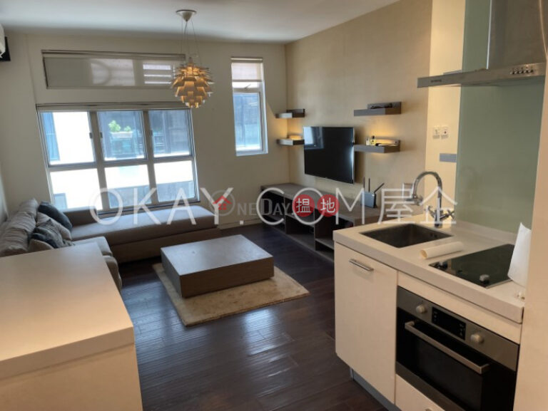 Elegant 1 bedroom with terrace | Rental