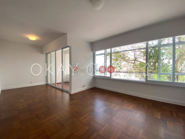 Stylish house with terrace, balcony | Rental