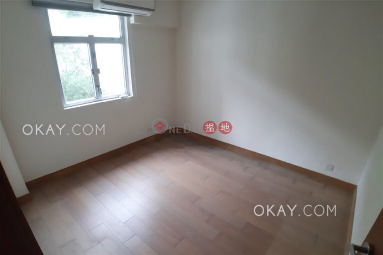 Efficient 4 bedroom with balcony & parking | Rental
