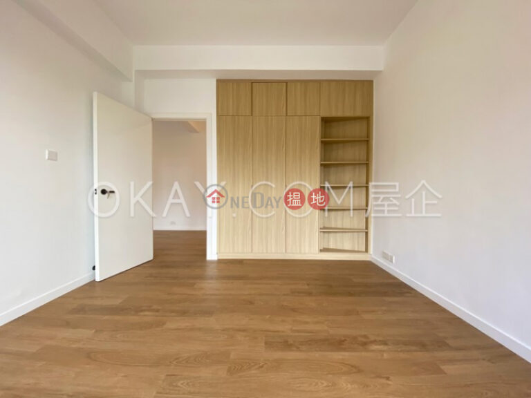 Efficient 3 bedroom with balcony & parking | Rental