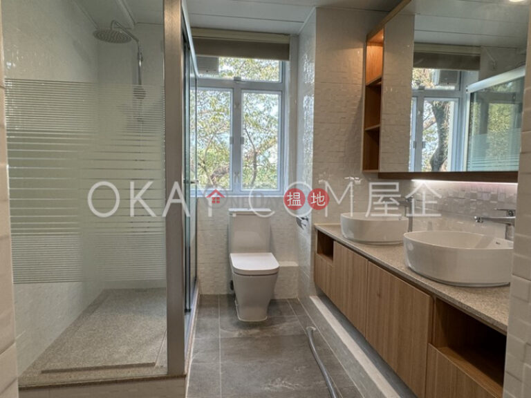 Luxurious 3 bedroom with rooftop & parking | Rental