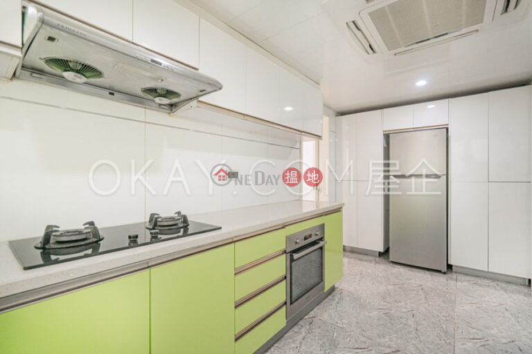 Tasteful 3 bedroom on high floor with rooftop | Rental