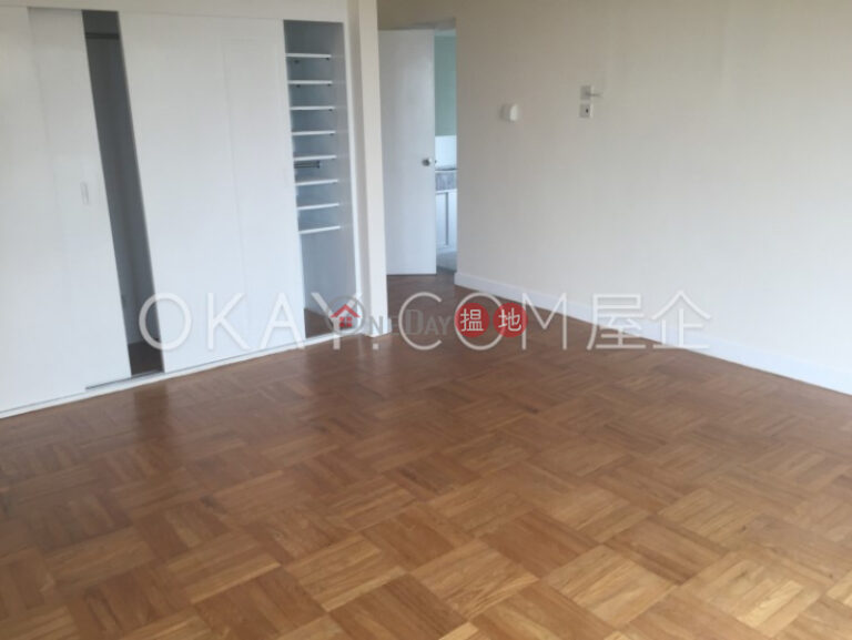 Luxurious 3 bedroom with balcony & parking | Rental