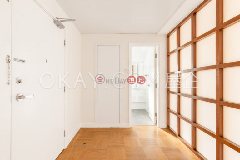 Luxurious 3 bedroom with parking | Rental