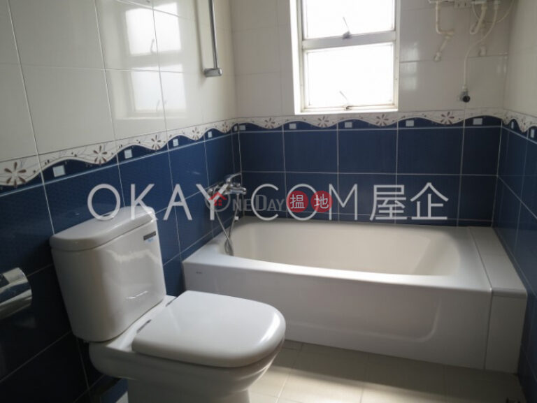 Efficient 3 bedroom with sea views, balcony | Rental