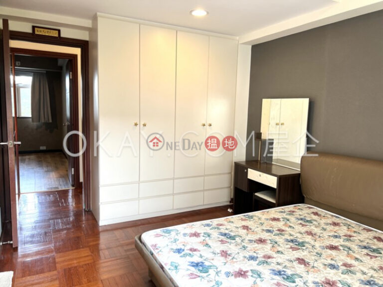 Tasteful 3 bedroom with parking | Rental
